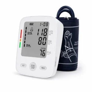 Digitales Blutdruckmessgerät mit Manschette; Anzeige zeigt 110 systolisch, 80 diastolisch und 76 Puls (mmHg/kPa).