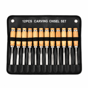 Set von 12 Schnitzbeiteln mit Holzgriffen, untergebracht in einer schwarzen Rollentasche.