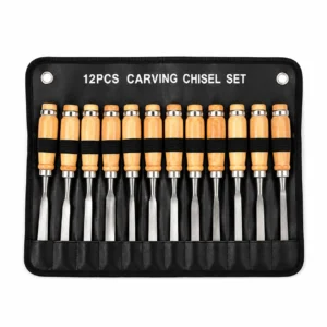 Set von 12 Schnitzbeiteln mit Holzgriffen, untergebracht in einer schwarzen Rollentasche.