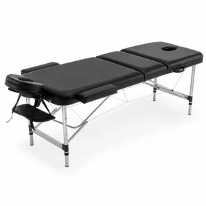 Schwarzer, verstellbarer Massagetisch mit gepolsterter Liegefläche, Kopfstütze und Stahlbeinen auf einem Klapprahmen.