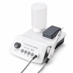 Dentaler Ultraschallreiniger mit Wassertank und Handstück zur Zahnreinigung.