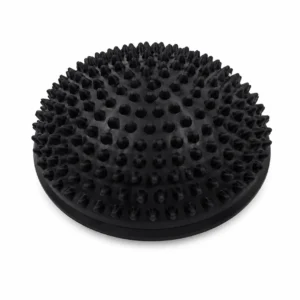 Schwarzer runder Massageball mit gleichmäßig verteilten erhöhten Spikes zur Muskelentspannung.
