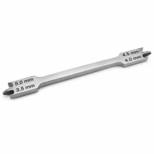 Umschaltknarre mit vier Größen: 3,5 mm und 5,0 mm auf einer Seite, 4,0 mm und 4,5 mm auf der anderen Seite.